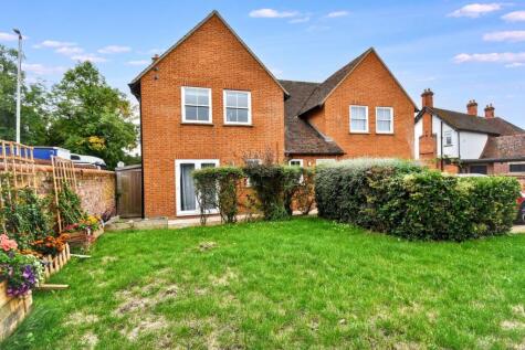 High Street, Kempston, Bedford, MK42