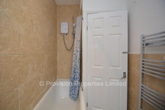 6 bed Terraced to rent Image 12
