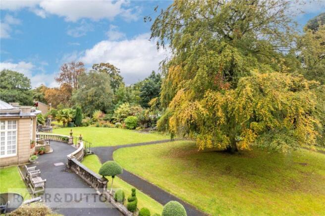 2 bed Apartment to rent Image 4