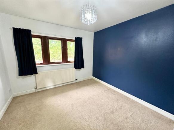 4 bed Detached to rent Image 10