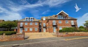 Flat 17, 77 Earlswood Lodge, Naze Park Road, Walton On The Naze CO14 8JY