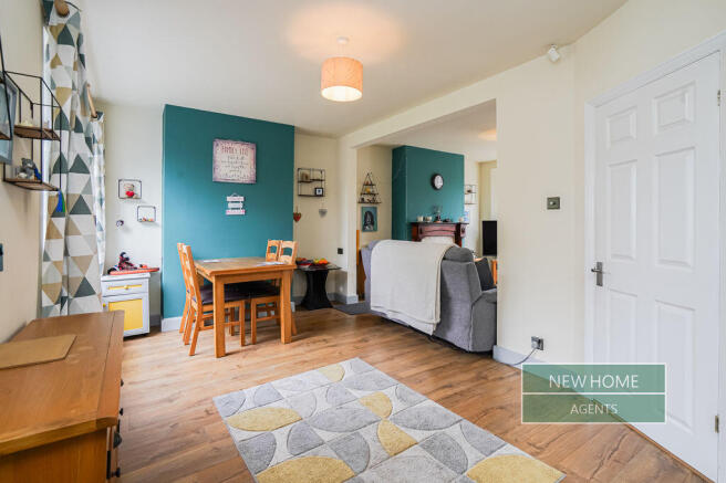 3 bed Semi-Detached for sale Image 6
