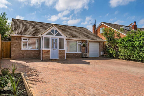Barrow Close, Marlborough, SN8
