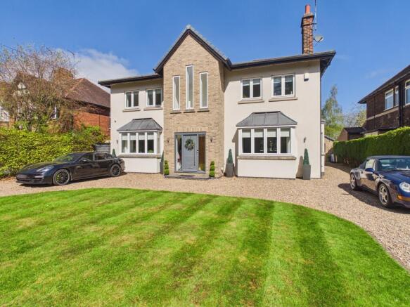 5 bed Detached for sale in kirk ella