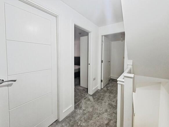 3 bed Town House to rent Image 9