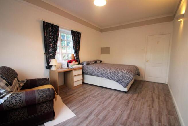 Front Bedroom.jpg