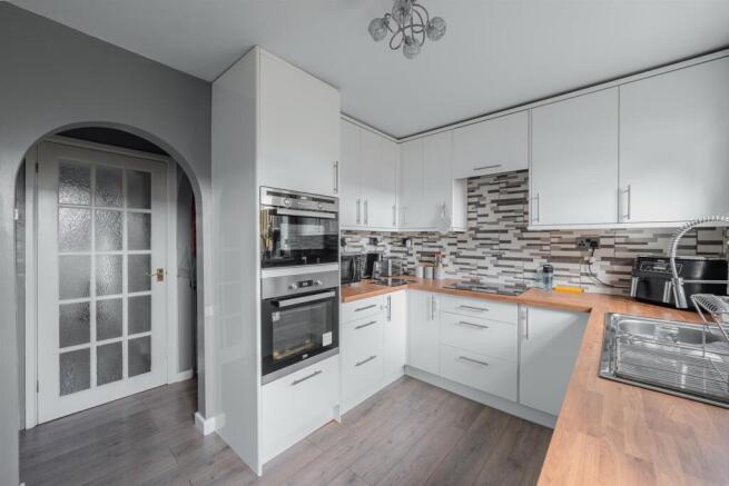 151 Brynglas-10.jpg
