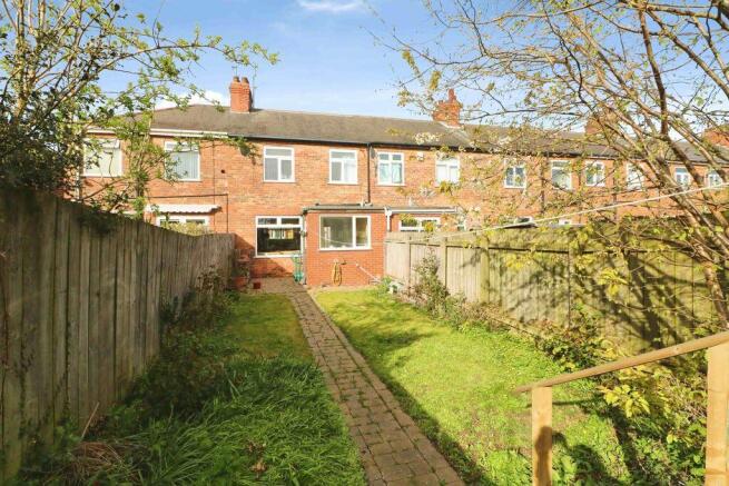 3 bed Terraced for sale Image 11