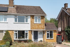 2, Longfield Gardens, Tring HP23 4DN