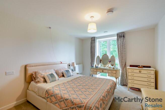 2 bed Apartment for sale Image 9