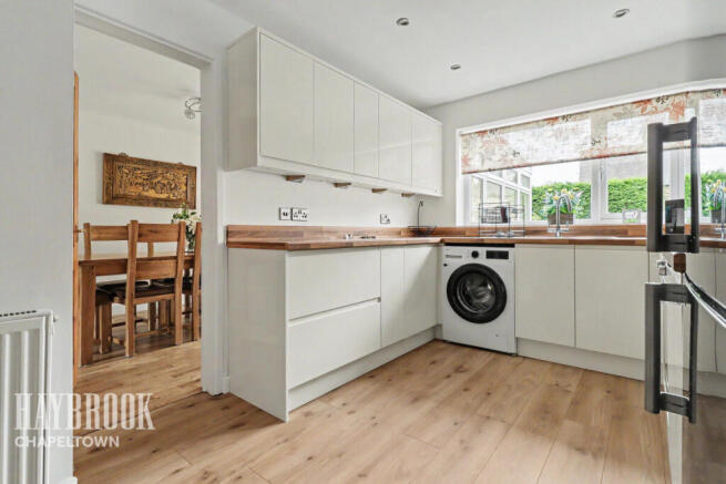 3 bed Detached for sale Image 4
