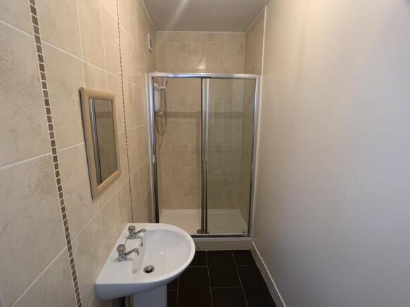 1 bed Terraced to rent Image 6