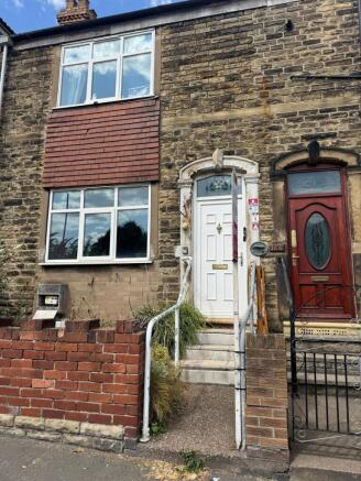 3-bed terraced on Doncaster Road, Mexborough, £110,000