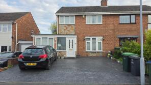 15, Leslie Drive, Tipton DY4 0BA