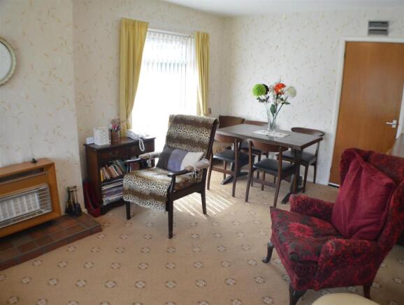 DINING AREA.jpg