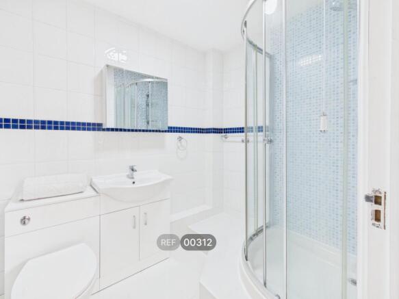 1 bed Apartment to rent Image 12