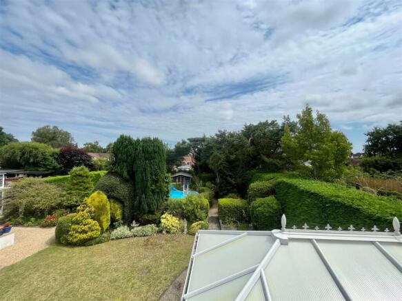 16. Garden Outlook.jpg