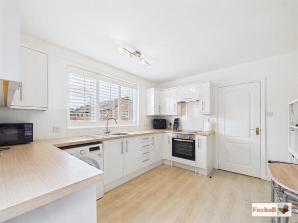 Kitchen / Breakfast Room