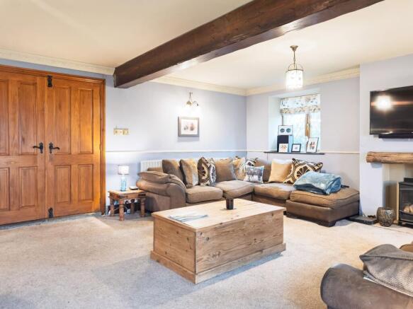 4 bed Detached for sale Image 11