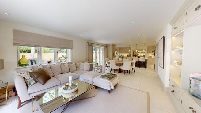 6 bed Detached for sale Image 5