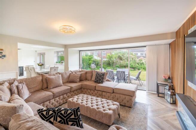 3 bed Detached for sale Image 7