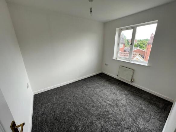 3 bed Semi-Detached to rent Image 5