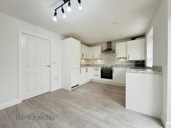 3 bed Semi-Detached for sale Image 5
