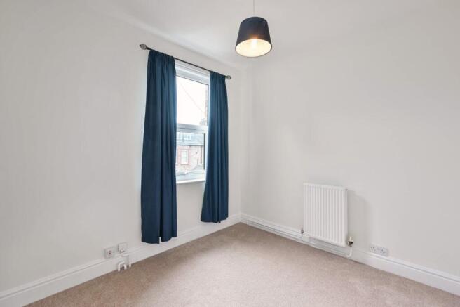 2 bed Terraced to rent Image 7