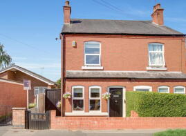 8, Eastwood Road, Nottingham NG12 2FZ