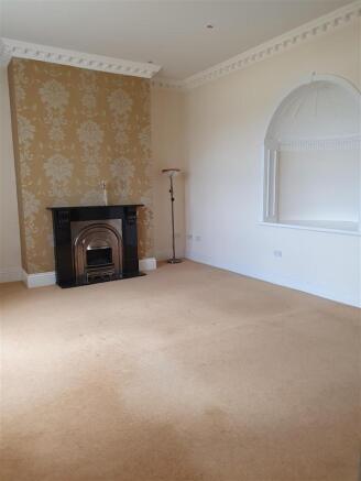 living room (2).jpg