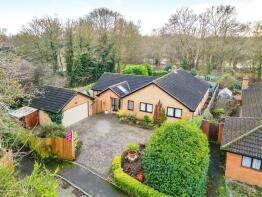 24, Lister Drive, Northampton NN4 9XE