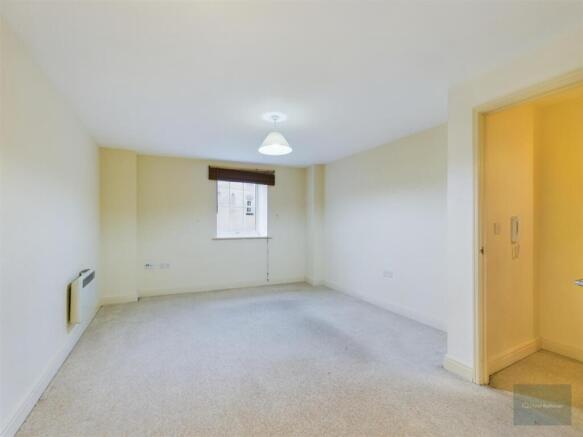 CAM02540G0-PR0095-ST