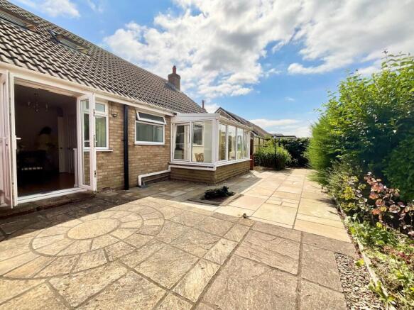 3 bed Semi-Detached Bungalow for sale Image 12