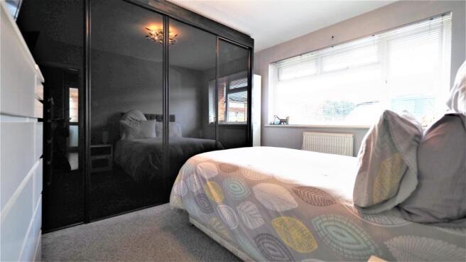 Bed1.jpg
