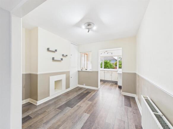 2 bed Semi-Detached for sale Image 3