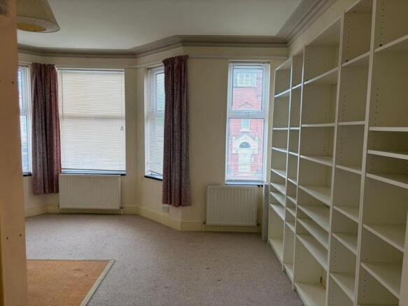5 bed Terraced for sale Image 11