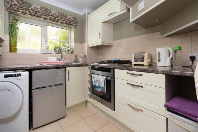 7 Spring Road, Barnacle