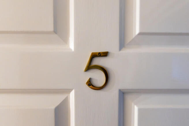 5 Oaklands