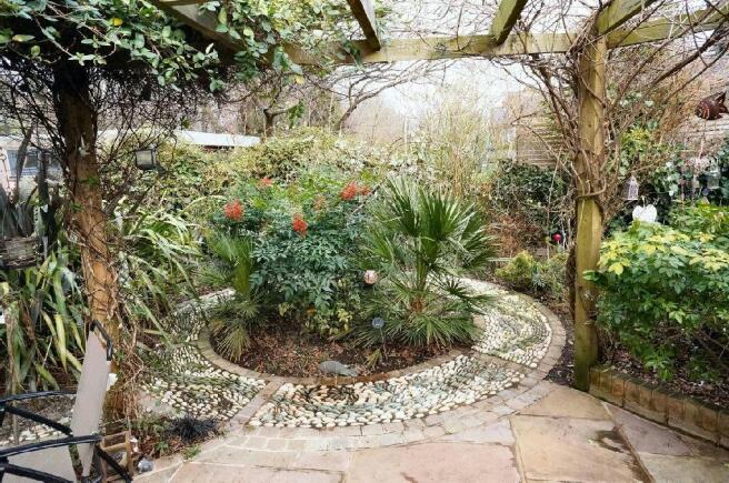 4th Photo of Garden