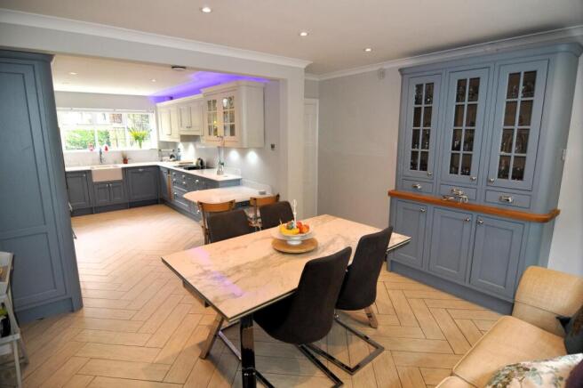 Kitchen/Dining