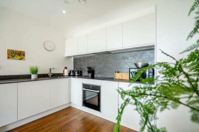 2 bed Apartment for sale Image 4