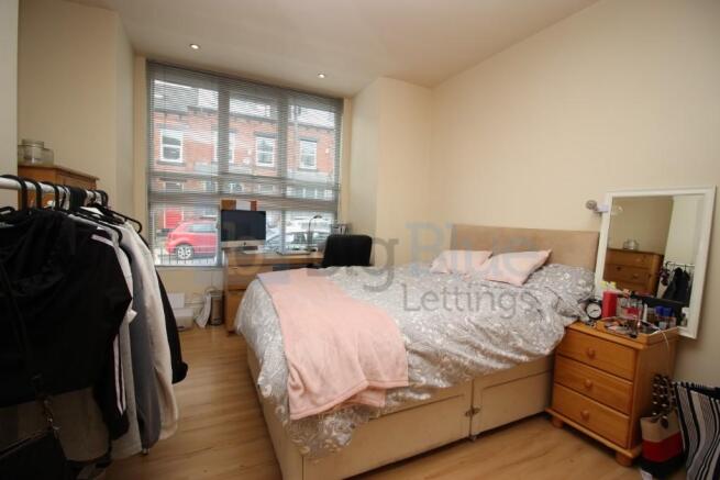 7 bed Terraced to rent Image 4