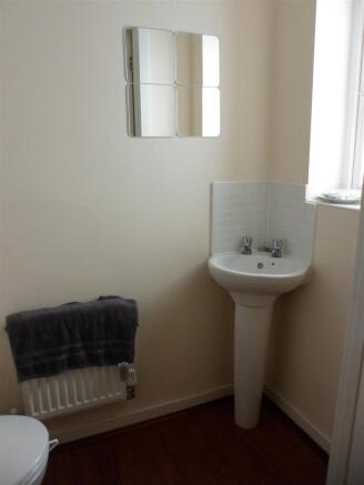 Cloakroom/wc