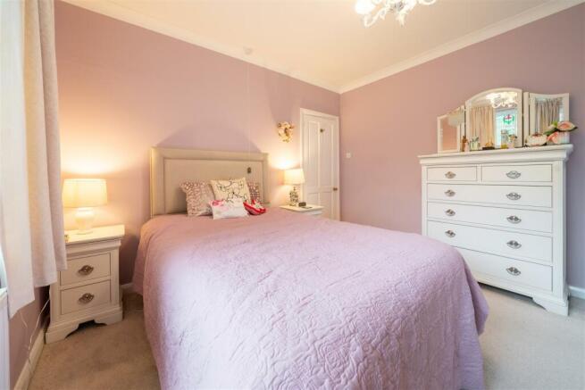 Bedroom 1-3.jpg