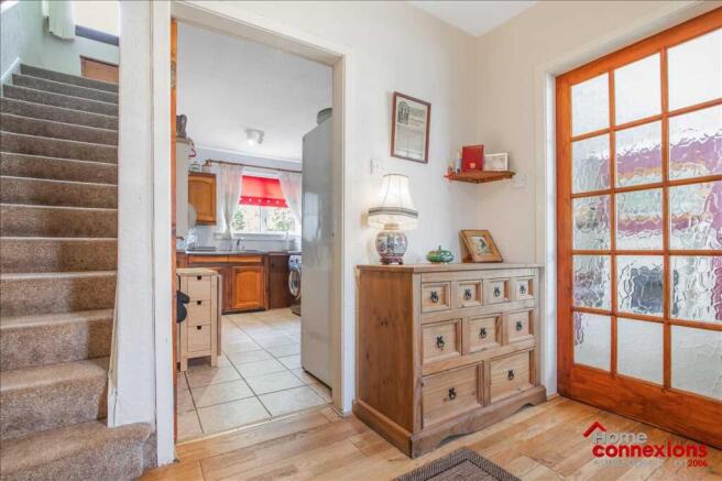 Entrance Hallway (2)