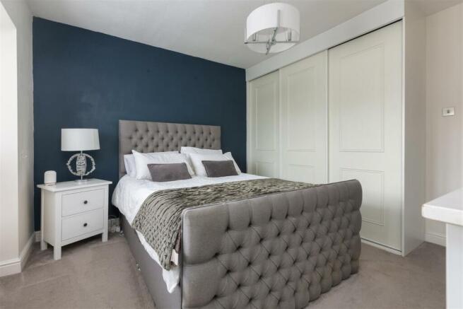 3 Capstan Close-2.jpg