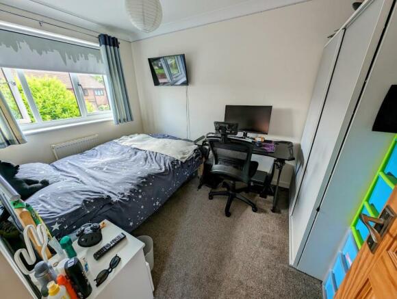 bed 2.jpg
