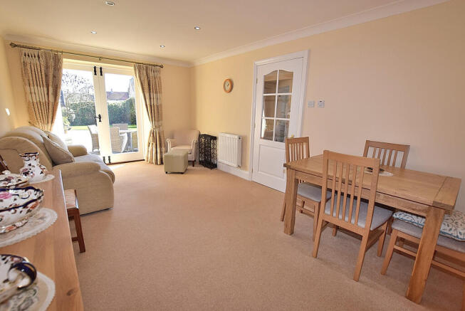 3 bed Semi-Detached for sale Image 8