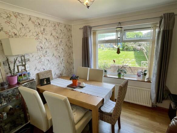 Living/dining room