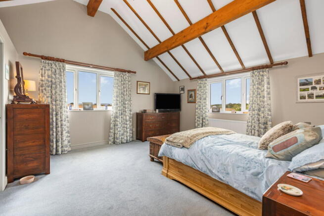 4 bed Cottage for sale Image 12